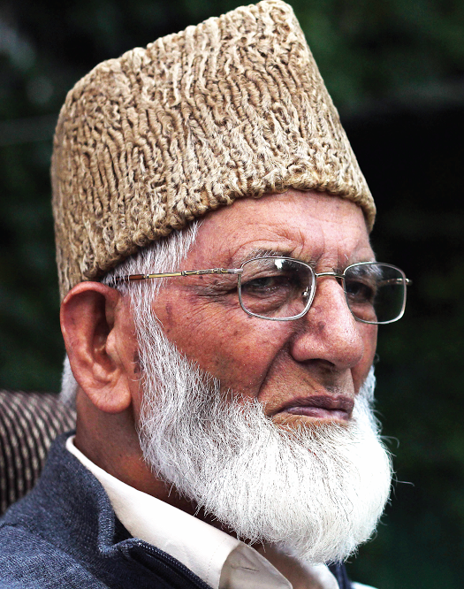 Geelani demands releases of youths, political prisoners before Eid